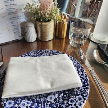 Little Hen - Breakfast & Brunch Near Me - Weston, Florida Little Hen - Breakfast & Brunch Near Me - Weston, Florida