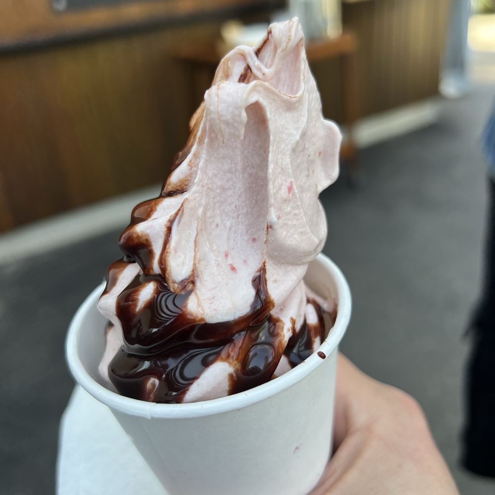 Many Bennies - Sweet cream with banana and chocolate sauce (with strawberries and raspberries too?!) - Ice Cream & Frozen Yogurt Near Me - Seattle, Washington