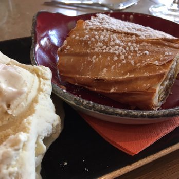Cafe & Bar Celona - Apple Strudel - Cocktail Bars Near Me - Leer (Ostfriesland), NI