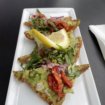 Aroma Di Roma - Avocado toast minus the bacon - Coffee & Tea Near Me - Long Beach, California