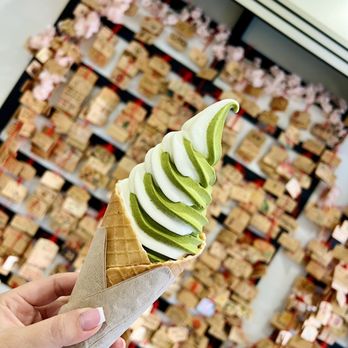Matcha Cafe Maiko - Matcha and Vanilla Mix - Desserts Near Me - Centreville, Virginia Matcha Cafe Maiko - Matcha and Vanilla Mix - Desserts Near Me - Centreville, Virginia