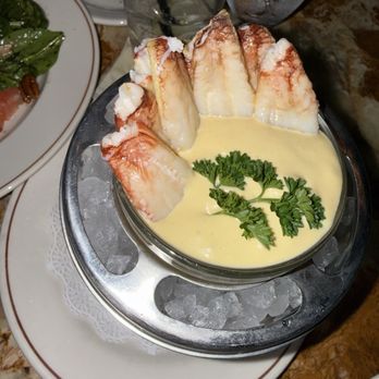 Daniel's Broiler - Bellevue - Dungeness crab - Steakhouses Near Me - Bellevue, Washington