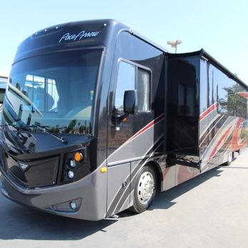 Giant RV - RV Dealers Near Me - Colton, California Giant RV - RV Dealers Near Me - Colton, California