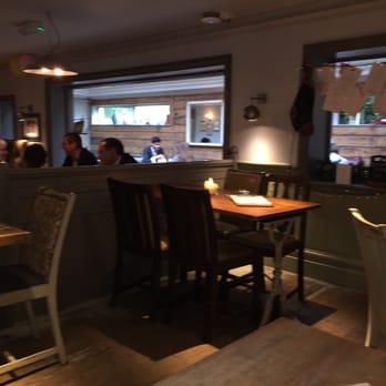 Mulberry Bush - Pubs Near Me - London, XGL