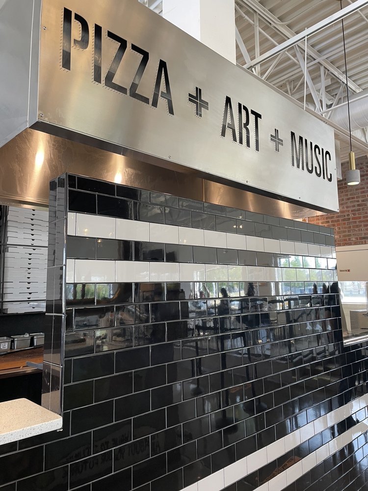 Slim & Husky's Pizza Beeria