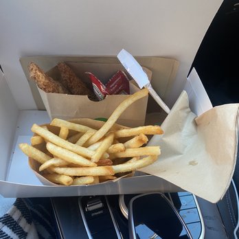 Daybird - Fries and 2 chicken tenders - Chicken Shop Near Me - Los Angeles, California Daybird - Fries and 2 chicken tenders - Chicken Shop Near Me - Los Angeles, California