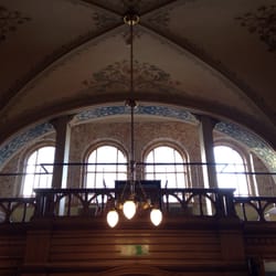 Samhällsvetenskapliga biblioteket - Interiör från entrén.