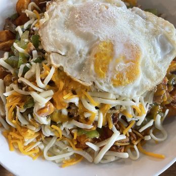 Honeybear Cafe - The Wildcat Skillet ($19.99) - Breakfast & Brunch Near Me - Chicago, Illinois