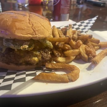 Mad Pecker Brewing - Jalapeño Bacon Jam burger - New American Near Me - San Antonio, Texas