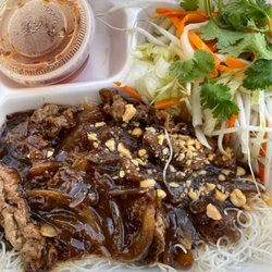 Pho Nam - Beef with lemongrass vermicelli, not quite. Gravy?