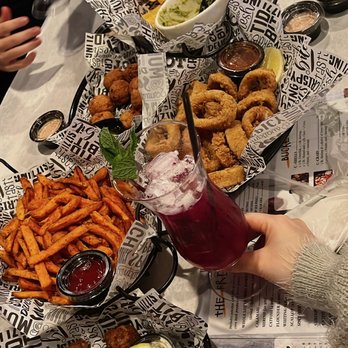 C-Crab - Appetizers : calamari, corn puppies, sweet potatoes - Cajun/Creole Near Me - Camp Springs, Maryland