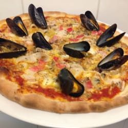 Eetcafe LAGO - Speciale pizza frutti di mare