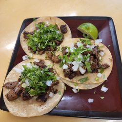 Supermercado Jalisco - Had to try out some Carne asada tacos.