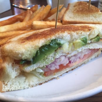 Auld Dubliner Tahoe - Chicken Club Sandwich - Irish Near Me - Olympic Valley, California