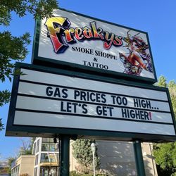 Freaky's Smoke Shoppe & Tattoo - Lakewood