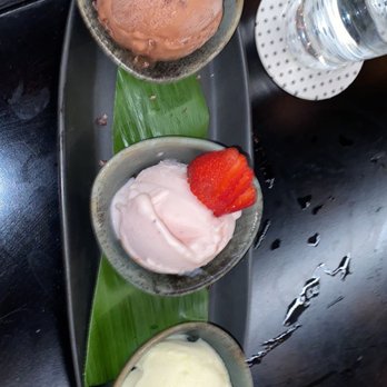 Hideout - ice cream sampler - Bars Near Me - Honolulu, Hawaii Hideout - ice cream sampler - Bars Near Me - Honolulu, Hawaii