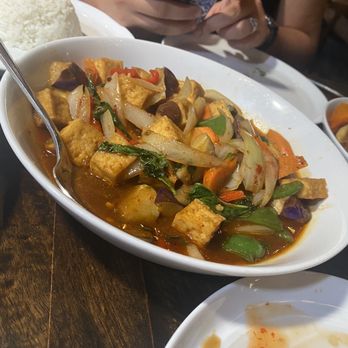 Dahla - Basil tofu - Thai Near Me - New Orleans, Louisiana