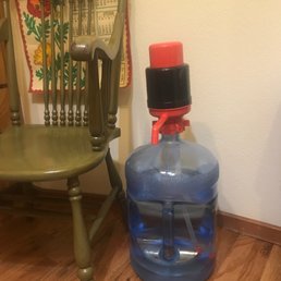 Plastic water dispenser, really cool and efficient!!! Plastic water dispenser, really cool and efficient!!!