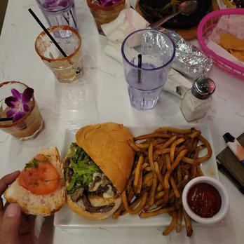 Gabrielas South Austin - Cubano torta - Mexican Near Me - Austin, Texas