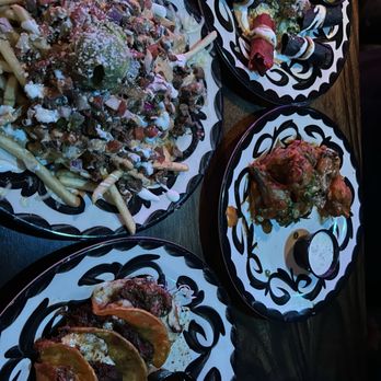 Kalaveras - Happy hour taquitos, wings, birria tacos and nacho fries - Mexican Near Me - Oxnard, California