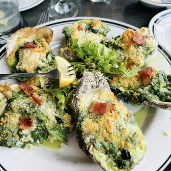 Speaks Clam Bar - St. Armands Circle - Oysters Rockefeller - Seafood Near Me - Sarasota, Florida