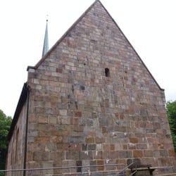 Marienkirche - Der alte Steinquadergiebel im Westen