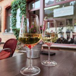 Café Glockenhof - Blanc de noir (02,l/6,90 €) und Weinschorle (3,90 €)