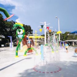 Highlander Park - Highlander Park Kids Playground w Tennis Courts, Aquatic Center Pool, Kiwanis Sprayground Kids Splash Pad Water Park, Dunedin