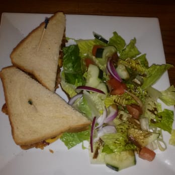Bello's Pub & Grill - Grilled Cheese, Bacon and Tomato - American Near Me - Newark, New Jersey