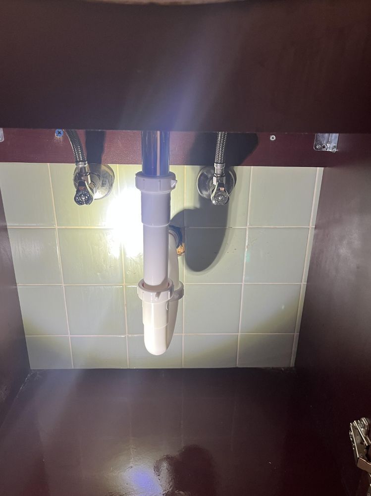 Slide of Flo Bon Services