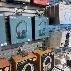 Brookstone - Headphones