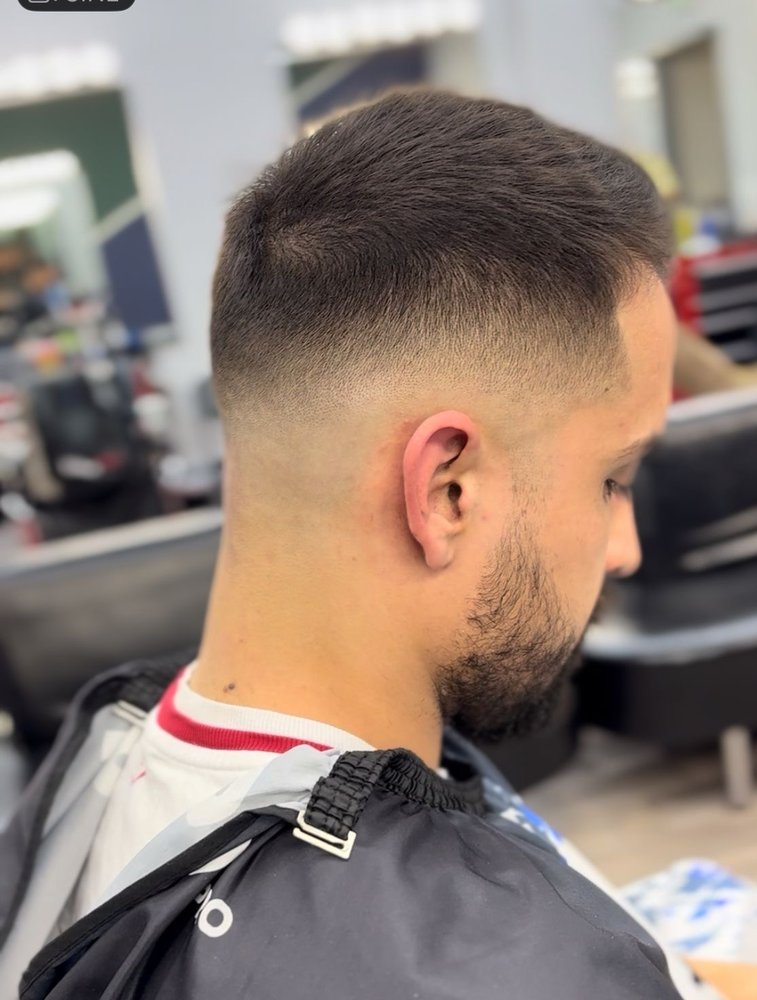 Flycutz Barbershop Logo
