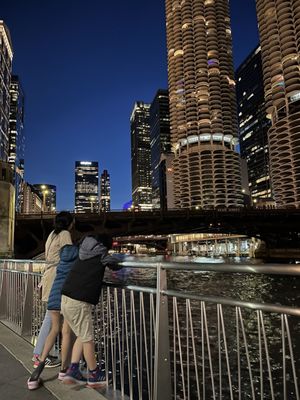 Chicago Riverwalk by null