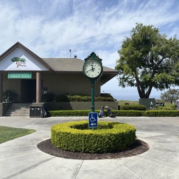 Torrey Pines Golf Course - The clock and store entrance. - Golf Near Me - La Jolla, California Torrey Pines Golf Course - The clock and store entrance. - Golf Near Me - La Jolla, California