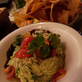 El Tres - Guacamole is so delicious - Mexican Near Me - Thunder Bay, Ontario