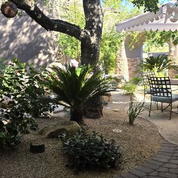 Little Snitch - Outdoor seating in the shade and by the water feature - Breakfast & Brunch Near Me - Scottsdale, Arizona Little Snitch - Outdoor seating in the shade and by the water feature - Breakfast & Brunch Near Me - Scottsdale, Arizona