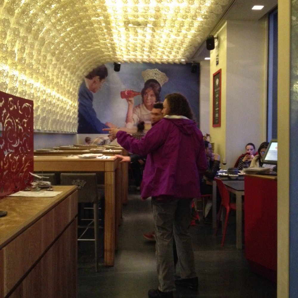 Estado Puro - Great decorating - Spanish Near Me - Madrid, M Estado Puro - Great decorating - Spanish Near Me - Madrid, M