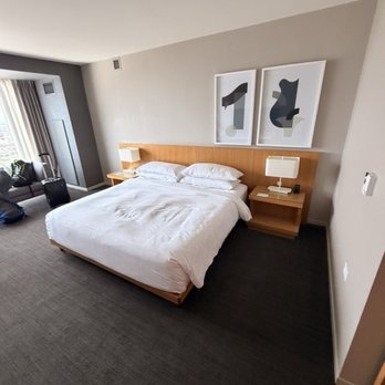 Marriott Marquis Chicago - Hotels Near Me - Chicago, Illinois