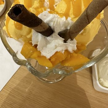 Mango Mango Dessert - Mango Sundae - Desserts Near Me - Jersey City, New Jersey Mango Mango Dessert - Mango Sundae - Desserts Near Me - Jersey City, New Jersey