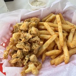 Butch's Lobster Shack - Fried clam plate.