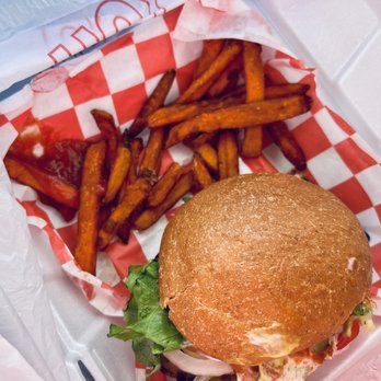 Fuddruckers - Kobe Burger w/ side of Sweet Potato fries! - American Near Me - Norfolk, Virginia
