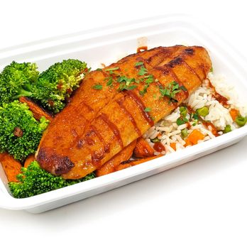 Shape Meal Prep Club - a meal in a styrofoam container - Food Delivery Services Near Me