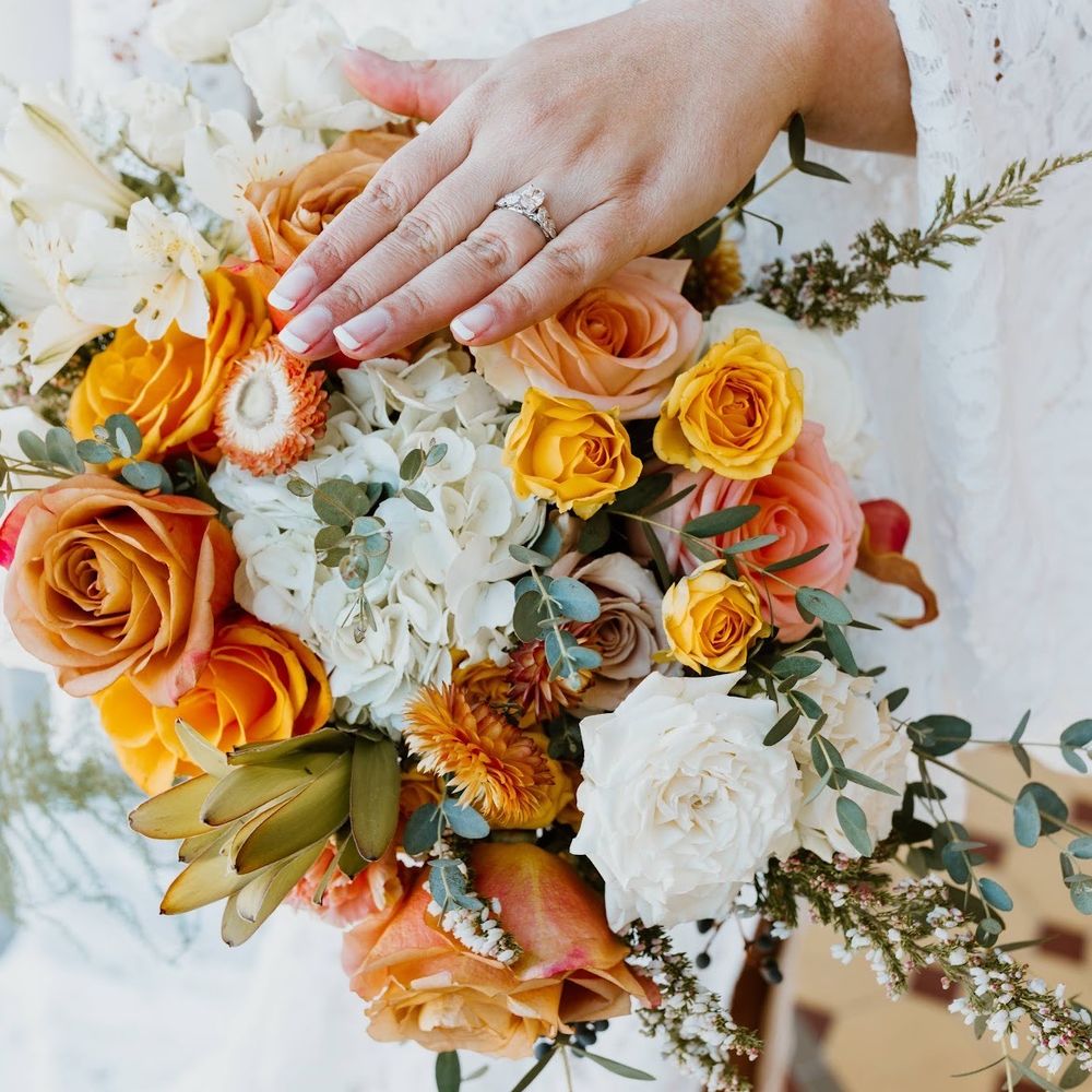 Bartlett Flowers & Gifts - The bouquet - Florists Near Me - Roseville, California