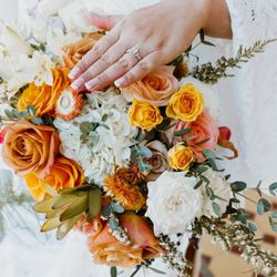 Bartlett Flowers & Gifts - The bouquet