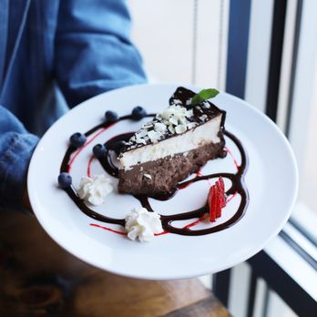 Oshio - Had a great meal with my friend. We're all big fans of sushi and they didn't dissapoint us. Strongly recommend their dessert too - Sushi Bars Near Me - Columbus, Ohio