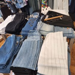 Laughing Lizards Boutique