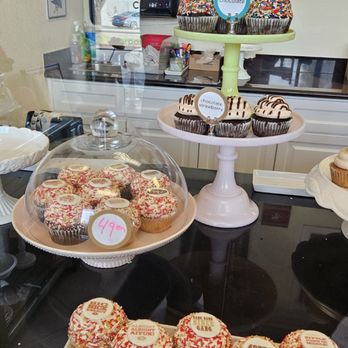 Frost Cupcake Factory - Celebrating football season with some 49'er cupcakes. - Bakeries Near Me - San Jose, California