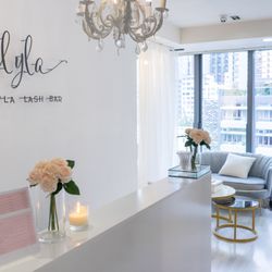 Lyla Lash Bar