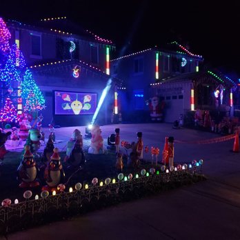Temecula Christmas Parade 2022 Kraklow Family Christmas Lights - Holiday Decorations - 33099 Sage Ct,  Temecula, Ca - Yelp
