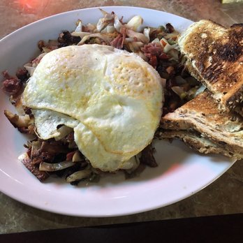 Ye Olde Pub - Corned beef hash. Delicious! - American Near Me - Troutdale, Oregon Ye Olde Pub - Corned beef hash. Delicious! - American Near Me - Troutdale, Oregon
